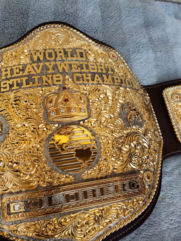 HANDMADE 3D CRUMRINE WORLD HEAVYWEIGHT CHAMPIONSHIP TITLE BELT. - Image 2